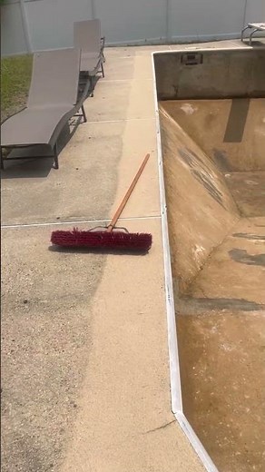 Refresh pool vermiculite floor before liner install #pool #works