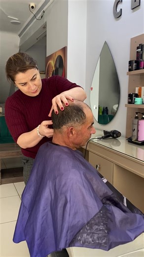 Expert Haircut Styling Techniques in a Professional Salon