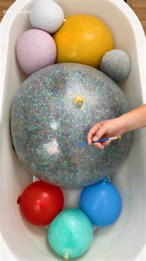 Squish Pop on Instagram: "#explore #ballon"