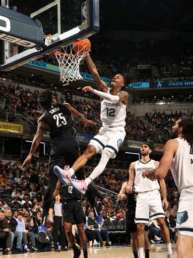 Ja Morant with a poster dunk against Jalen Smith 🔥 #nba #jamorant #posterdunk #basketball #foryou