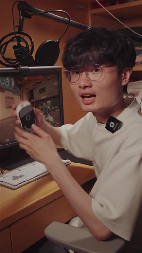 🧚🏻電玩影片創作者 — 乖兒子大力推薦 PRO X SUPERLIGHT 2 C 無線輕量化電競滑鼠Compact版 ➥ https://logi.club/eBIH5 🖱️專為偏好小型滑鼠玩家打造 ⭔ 延續PRO系列經典外型，打造適合小手玩家的滑鼠 ⭔ 體積相較SUPERLIGHT 2滑鼠減少10% ⭔ 低至50克，極致手感體驗 💡產品的極佳特色 ⭔ 獨家LIGHTFORCE光學機械混合微動 ⭔ LIGHTSPEED無線技術，提供超低延遲和穩定高效連接 ⭔ 8 kHz 超高輪詢率，輸入延遲極致優化 SMALL Shape, BIG Victory🔥 #LogitechG #PROXSUPERLIGHT2C #無線輕量化電競滑鼠 | Logitech G