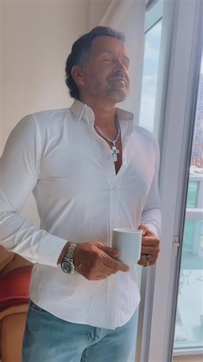 When you wake up in a good mood but are not able to share your happiness with your neighbors. 😂😂😂