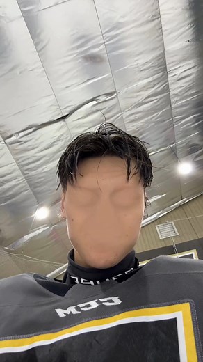 En attendant le match de ce vendredi à 19h30, vos Filons hockey D1 se sont amusés. On vous attend en grand nombre pour les encourager ! GO FILONS GO ! En direct : https://www.youtube.com/watch?v=v3BQZwllsn4 | Les Filons