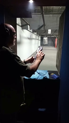 Leonardo Fabián Conti Glock 21 calibre .45 ACP