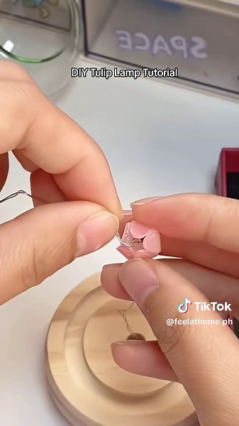 DIY Tulip Lamp Tutorial - Assembling Tips & Tricks