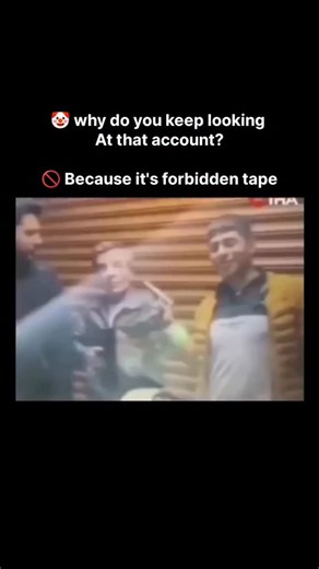 Forbidden videos on Instagram: "Just @forbiddentape日本利用压电瓷砖将脚步转化为电能。这些瓷砖捕捉来自你脚步的动能。当你行走时，你的重量和动作会对瓷砖产生压力。瓷砖会轻微弯曲，从而产生机械应力。瓷砖内部的压电材料将这种应力转化为电能。每一步都会产生少量电荷，而数百万步结合在一起就能产生足够的电力来驱动 LED 灯、数字显示屏和传感器。在像涩谷车站这样繁忙的地方，每天大约有 240 万个脚步为这一系统作出贡献。这些电能可以被储存或立即使用，从而减少对传统电力来源的依赖，并支持可持续的城市基础设施。这种方法将日常运动转化为实用的可再生能源 #日本 #知识 #事实 #你知道吗 #推荐 #科技 #创新 #历史 #技术 #实验 #热门"