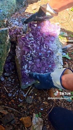 Purple Gems found in the hallow stone 😱💎 #crystals #gems #diamond #ruby #jade