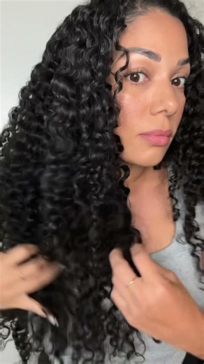 Seamless Install - Curly clip in extensions