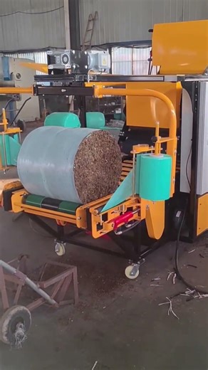 How Farmers Pack Parcels Efficiently #FarmingTech #AgriPackaging #LogisticsWork