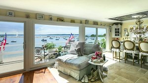 All we do is windows and patio doors, and our installers are some of the best in the business. That’s why our robust limited warranty doesn’t just cover the product and the glass, it covers installation, too. Learn more about our limited warranty: http://bit.ly/2Q7pwFL | Renewal by Andersen