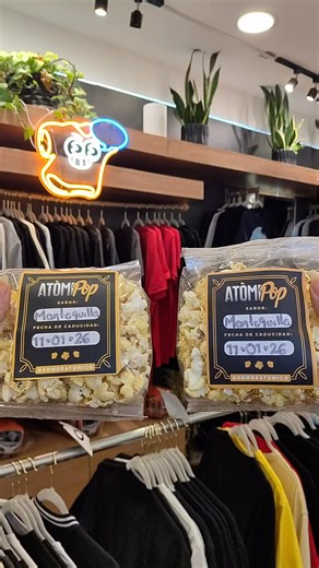 ¿Ya conoces nuestras Atomi-pops? 🍿 ¡Corre por las tuyas! 🤤 Vítanos en nuestras sucursales: 📍Eje central no.9 Frikiplaza segundo piso local 243, CDMX 📍Cuauhtémoc 147 Roma Norte, CDMX 📍Parque Tezontle, Canal de Tezontle 1512, Dr Alfonso Ortiz Tirado, Iztapalapa, CDMX 📍Parque Delta, Av. Cuauhtémoc 462, Piedad Narvarte, Benito Juárez, CDMX 📍Parque Lindavista, Colector 13 280, Magdalena de las Salinas, Gustavo A. Madero, CDMX #somosatomico #reel #food #palomitas #comida | Atómico