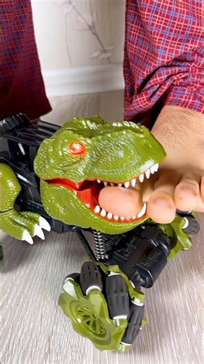 Remote control vehicles want to eat all my healthy food 🏗️🚜 #builderc