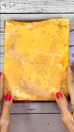 Create vibrant, textured collage papers using rubbing alcohol & acrylic paint! #mixedmediatechniques