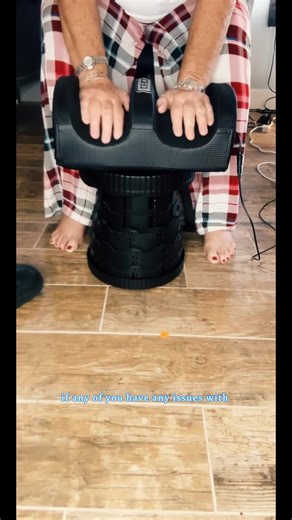 Foot massager, perfect for athletes foot, muscle relaxation, rolling massage, timable and heatable foot massager, 3 levels of adjustable strength for the bottom of the foot, calf, muscle. Red Relaxing