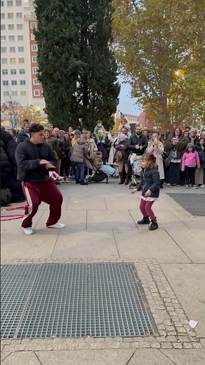 Danza urbana con la niña campeona de Madrid. Baile para los niños y niñas familia danza buen rollo