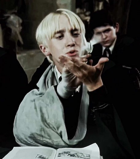 #DRACOMALFOY oh yeah terribly funny.. cc: @millie #dracomalfoyedit #harrypottertiktok #dracotok #harrypotteredit