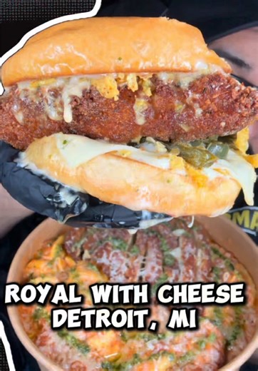Trying the famous royal with cheese Honey bunny crispy fried chicken sandwich and their pasta from their secret menu. @Royalewithcheese #detroitfoodie #foodie #foodreview #detroitfood #chickensandwich