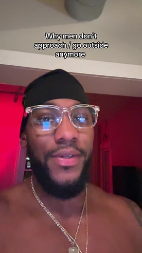 Exploring Why Men Don't Approach Women Anymore