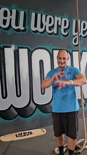 🚩 Wolltest du schon immer wissen, wie man eine Human Flag macht? 💪🔥 Im Street Workout Place Regensdorf zeigen wir dir Schritt für Schritt, wie du diesen ikonischen Move meisterst, Kraft, Technik und Spass inklusive! 🙌 #StreetWorkoutPlace #Regensdorf #HumanFlag #Calisthenics #LearnTheMoves #StreetWorkout | Street Workout Place