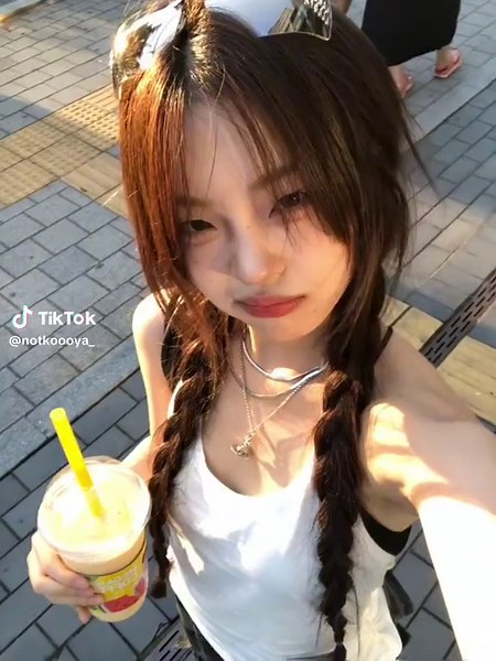 Explora el mundo de Koooya y su influencia