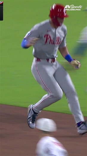 Rincones records his second RBI of the night