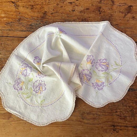 Vintage Embroidered Table Runner | Floral Needlework | 36x13.5 - Etsy
