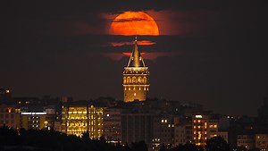 PHOTOS: Supermoon delights skygazers around the world