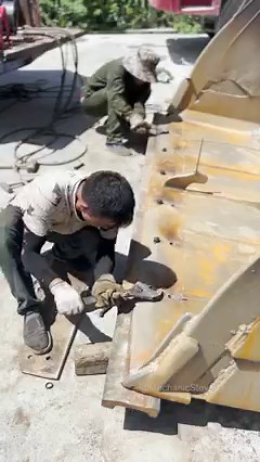 311K views · 3.6K reactions | Reinforcement of Loader Bucket Cutting Edge. #auto #mechanic #automotive #automechanic #mechanicsteve #loader | Mechanic Steve | Facebook