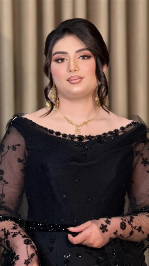 ‎سالن عروس رزسفید‎ on Instagram‎: "کوثر نازم✨ @baranparchee @bafrin.arandeh.hairstyle @akasland_ #میکاپ #پارچه #عروسی"‎