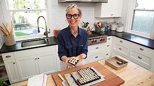 Watch Zoe Bakes Season 3 Episode 7 - Blueberry Bars
