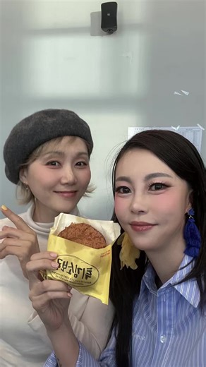 Makeup Artist Yuki #fashionshow #tripleroot #seniormodel #CapCut #fyp