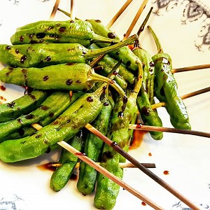 シンプルが美味しい☆ししとうの串焼き レシピ・作り方 | クラシル