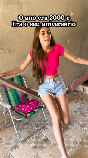 @larissa_matias_oficial on Instagram: "Anos 2000 era assim"