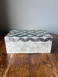 Capiz Shell Box With Cover Made in the Philippines - Etsy