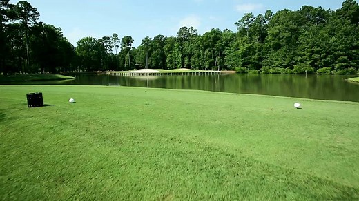 Just minutes from Myrtle Beach’s world famous coastline, Arrowhead Country Club continues to offer one of the best golf experiences on the Grand Strand. | Play Golf Myrtle Beach