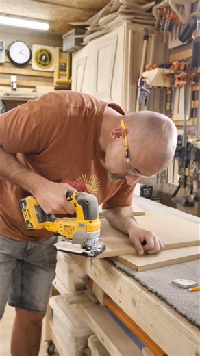 Building a small media unit. Part 1 #midcenturymodern #woodworking