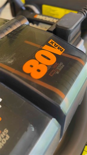 Love how easy it is to just pop on another Worx battery when a project needs more power. Total game changer. #worxtools #worx #batterypoweredtools #tooltime | WORX Tools