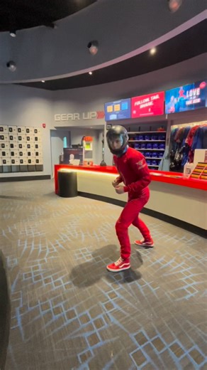 This is how we play at ifly! 🏈🥳 @iflyus #indoorskydiving #ifly #windtunnel #bodyflight #tunnelflying | IFLY - Minneapolis