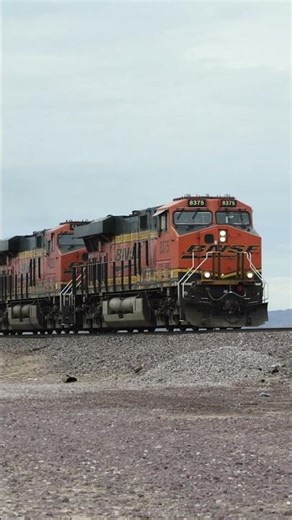 BNSF 8375 LOADED STACK TRAIN PASSING BY #trainvideo #locomotives #bnsfrailway