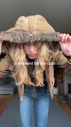 versatile hood!! #fashion #vintage #hood #coat #fitcheck