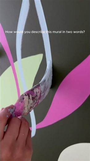 Using VR headset to sketch murals