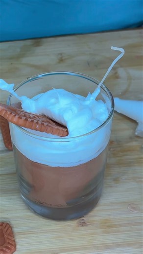 #diy #candlemaking #candle #cookie #biscoff