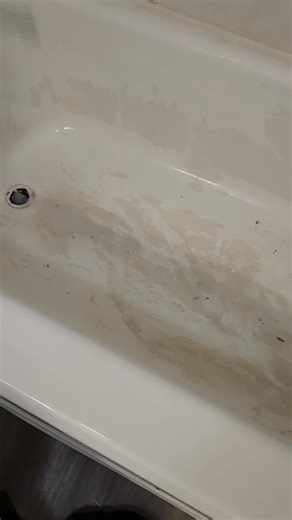 Hard Tops Refinishing provides professional refinishing and restoration services for old tubs, showers, enclosures, counters, and numerous surfaces. Our technicians are also skilled at finishing tile and grout, resulting in a bathroom that looks newly renovated. #tubreglaze #bathtubreglaze #professionalreglaze #counterreglaze #homeremodel #bathroomremodel #lubbock #westtexas #kitchencounters #reglaze #kitchenremodel #kitchencountertopreglaze #countertoponabudget #reglazetile #bathtubrepair #tubr