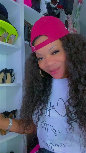 Organizing High-Heeled Shoes in a Personal Space