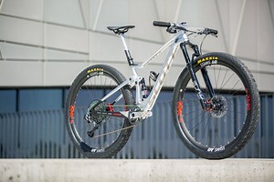 1.1K reactions · 354 shares | Here comes one of the most #bikeporn frames we’ve ever seen! The Limited Edition Spark RC 900 WC N1NO HMX frame kit ticks all the boxes. Nino Schurter already has one. Order yours at your local dealer! #SCOTTbikes #SCOTTspark #scott2luvit #NOSHORTCUTS #NOSHORTCUTS #SCOTTbikes #SCOTTspark : Rainedupon Media | SCOTT Sports | Facebook