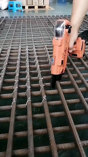 rebar tying machine... by: @hergun1insaat | Soy_Ingeniero