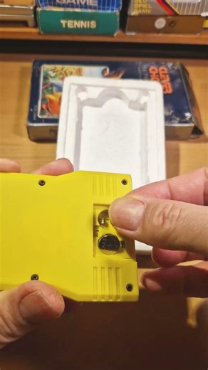 TRONICA CLEVER CHICKEN LCD Game Handheld #shorts #gaming #retrogaming