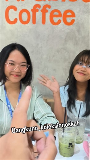 Putut Taksono | Sebelum lanjut konser, kita CODan dulu uangkuno-nya😂 #konser #jis #COD #kolektor #uangkuno #viral #gulden #perak #emas #jabodetabek #foryou | Instagram