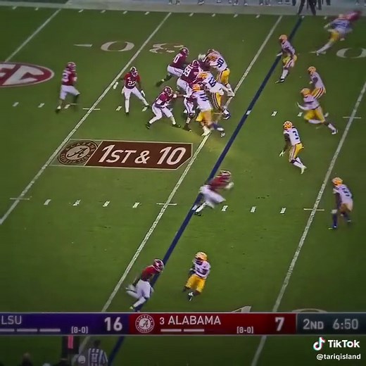 Throwback to the crazy 2019 game between LSU and Alabama full of future NFL talent Thanks @jeff for the suggestion! #lsufootball #alabamafootball #collegefootball