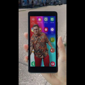 Lebih puas dengan skrin lebih besar dan jelas. #GalaxyA51 ternyata Awesome dengan 6.5” Infinity-O Display Learn more: http://spr.ly/6188Gv2j2 | Samsung